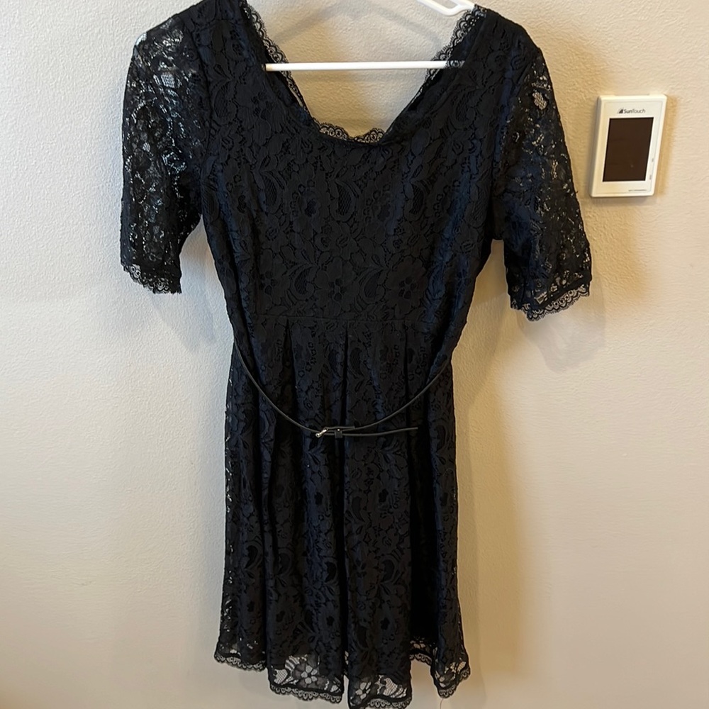 Gorgeous black lace maternity dress with belt. Perfect condition size medium